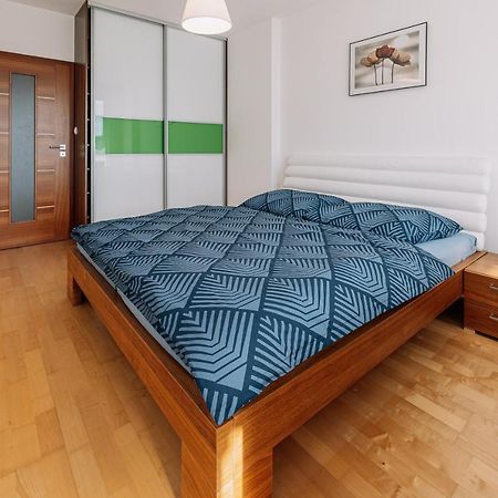 Apartment Family Bratislava Parking Slot Included! מראה חיצוני תמונה