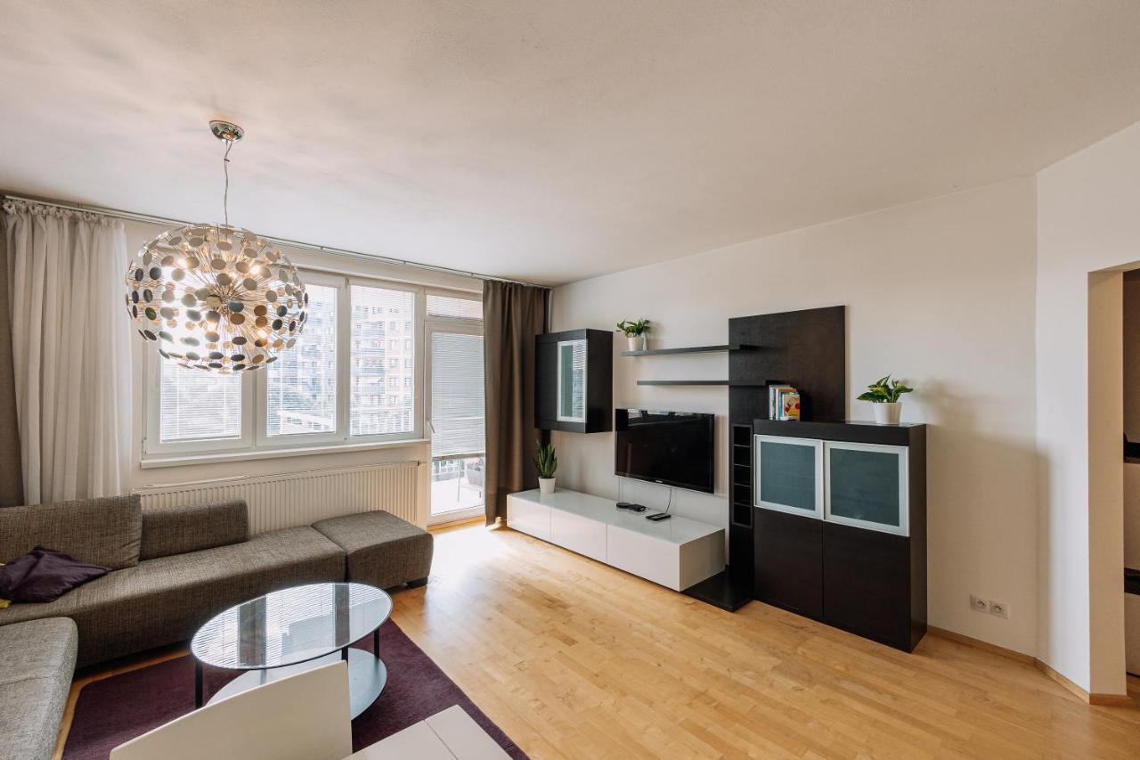 Apartment Family Bratislava Parking Slot Included! מראה חיצוני תמונה