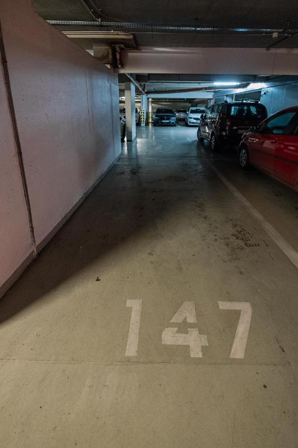 Apartment Family Bratislava Parking Slot Included! מראה חיצוני תמונה